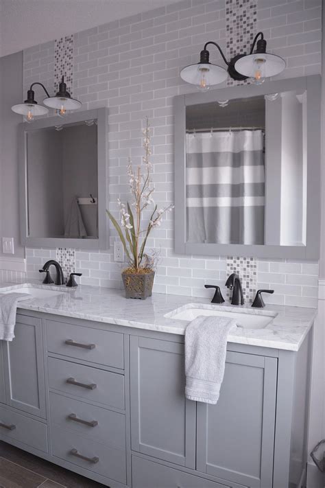 We did this when remodeling our children's bathroom. Read More About New Bathroom Remodel Ideas Do It Yourself #bathroomideasrolekshometeam # ...