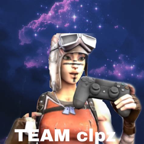 Fortnite Renegade Raider Holding Xbox Controller I Hosted A Renegade