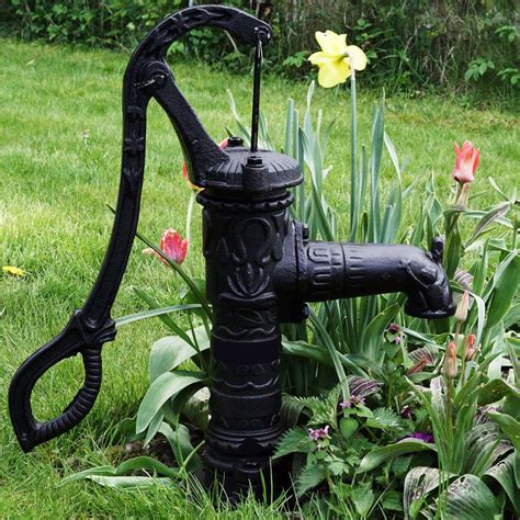 Posted at september 2, 2019 17:55 by matthew hopkins in garten. 37 Reizend Hand Wasserpumpe Garten Check more at https ...