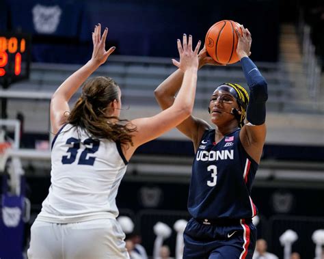 Uconn Women S Basketball Managing A Season Unlike Any Other
