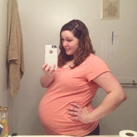 Photos Moms Show Off Their Full Term Baby Bumps BabyCenter