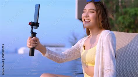 Vidéo Stock Summer Leisure Casual Asia Female Woman Yellow Bikini Enjoy