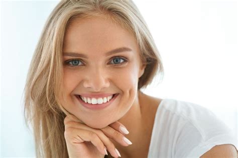 Woman Smiling Body Language Central