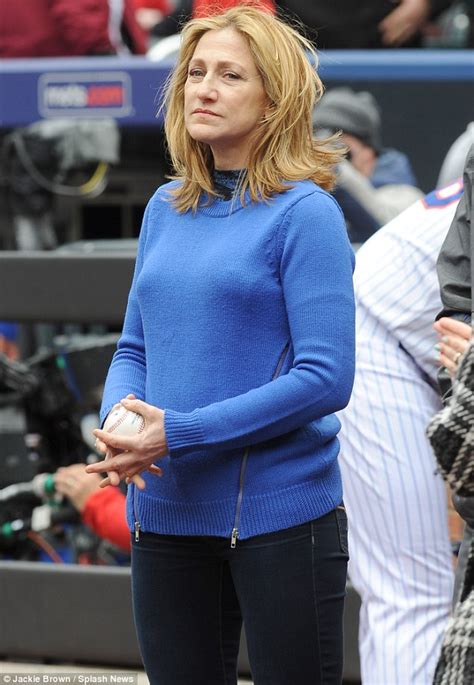 Edie Falco Throws First Pitch As New York Mets Beat Atlanta Braves Daily Mail Online