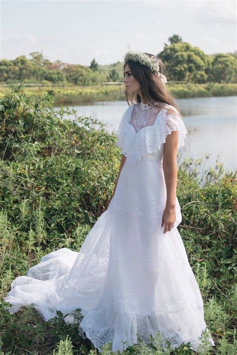 Gli abiti da sposa 2019, dalle bridal fashion week internazionali ecco alcune anticipazioni sui nuovi trends. Siena - Abito da sposa Vintage 1970 | Abito da sposa vintage, Abiti da sposa, Sposo vintage