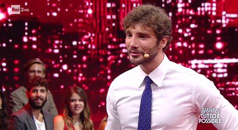 Su raidue, il 28 ottobre, è in programma una nuova puntata del comedy show condotto da stefano de martino. Stefano De Martino torna in autunno con Stasera tutto è ...
