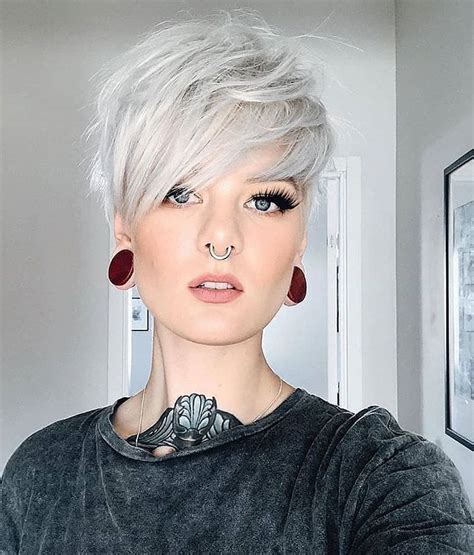 Chocolate brown short hair with side part. 10 Easy Pixie Haircuts for Women - Straight Hairstyles for ...