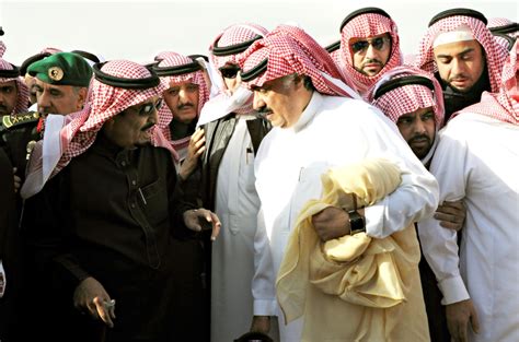 قصيدة الأمير خالد الفيصل بمناسبة شفاء الملك عبدالله. السعودية تواري خادم الحرمين الشريفين الملك عبدالله بن عبد ...