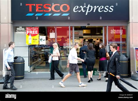 Store Of The Supermarket Chain Tesco Tesco Express London England