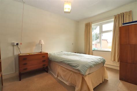 2 Bedroom Retirement Property For Sale In Woking