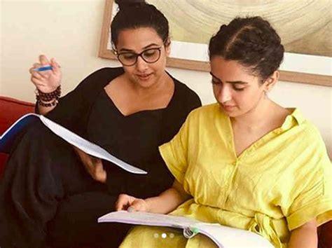 Sanya Malhotra Look In Shakuntala Devi Biopic As Vidya Balan Daughter