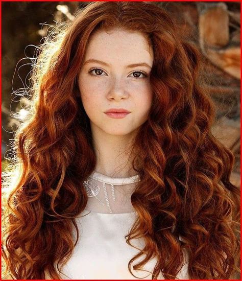 Pin By Lloyd Stephens On Frumuse E Redhead Hairstyles Hair Styles Hair Color Burgundy