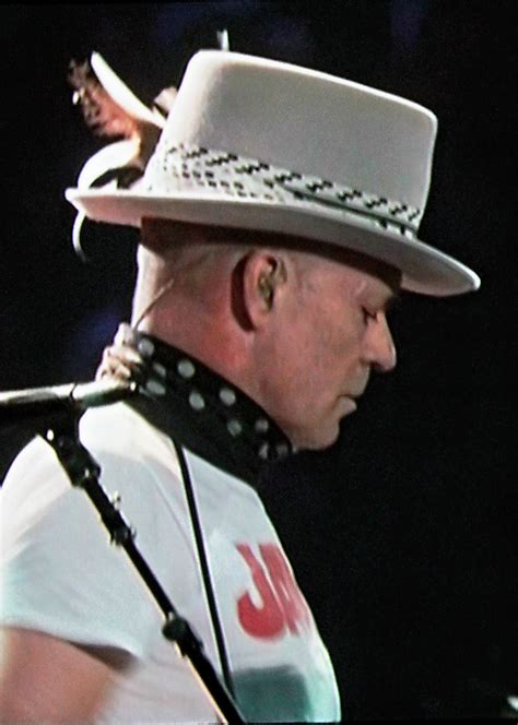 The Hips Final Show Gord Downie Leaves Us With The Feathers In His