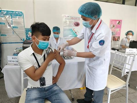 Nếu có nhận thức, ý thức tự giác tôi cũng tiêm vaccine ở viện e. Tỉnh Bắc Ninh phát động tiêm vaccine phòng Covid-19 cho ...