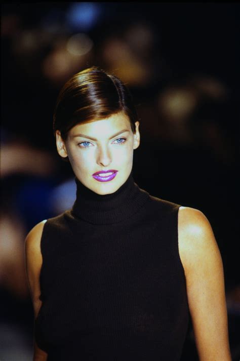 Donna Karan Runway Show 1996 90s Fashion Fashion Show Linda Evangelista Balconette Donna