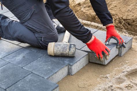 How To Properly Install Interlocking Concrete Blocks