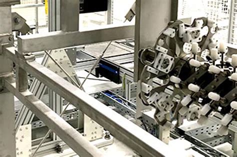 In 30 sekunden bewerben, auch mobil. Vollautomatische Belade-Station | Decker Anlagenbau GmbH