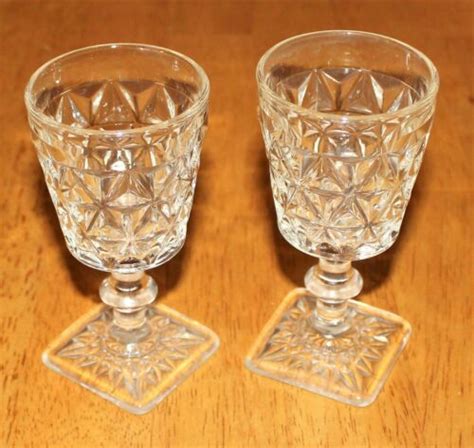 Imperial Glass Ohio Mt Vernon Criss Cross Inverted Wine Glasses Set