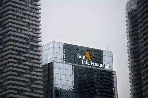 Sun Life Will Let Canadian Employees Choose Whether To Return To The