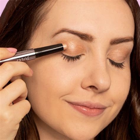 But, sigh, it's usually not that. Eyeshadow 101 - Eyeshadow stick | How to apply eyeshadow, Eyeshadow, Cream eyeshadow