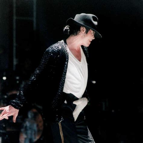 Top 10 Michael Jackson Dance Moves Michael Jackson⠀ Amino