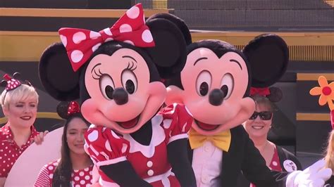 Minnie Mouses Sendoff To The Hollywood Walk Of Fame Youtube
