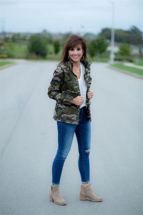 Camo Jacket Distressed Jeans Booties Camouflage Outfits Camo