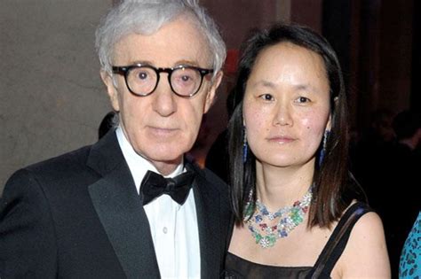 Woody Allen Relata Cómo Comenzó Relación Con Su Ex Hijastra E