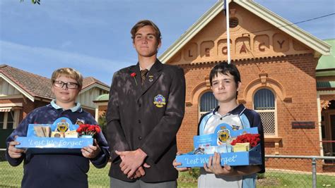 Remembrance Day Service In Wagga The Daily Advertiser Wagga Wagga Nsw