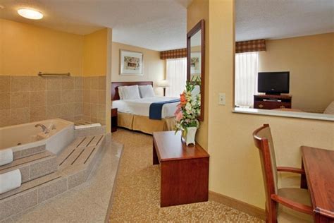 Saint louis hotels with smoking rooms. Hot tub room in Holiday Inn Express & Suites St. Louis ...