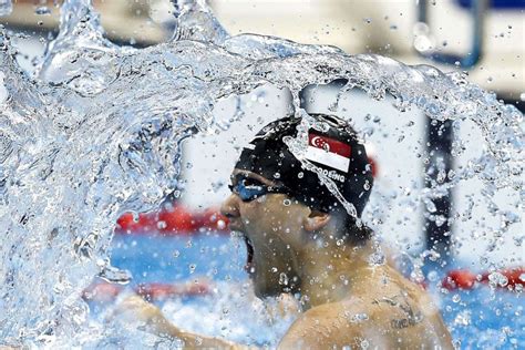 Singapores Joseph Schooling Stuns Great Michael Phelps To Win Lion
