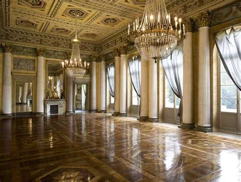 Il giardino di villa belgiojoso è uno dei primi esempi di giardini all'inglese realizzati a milano. Villa Reale di Milano - Ville storiche della Lombardia