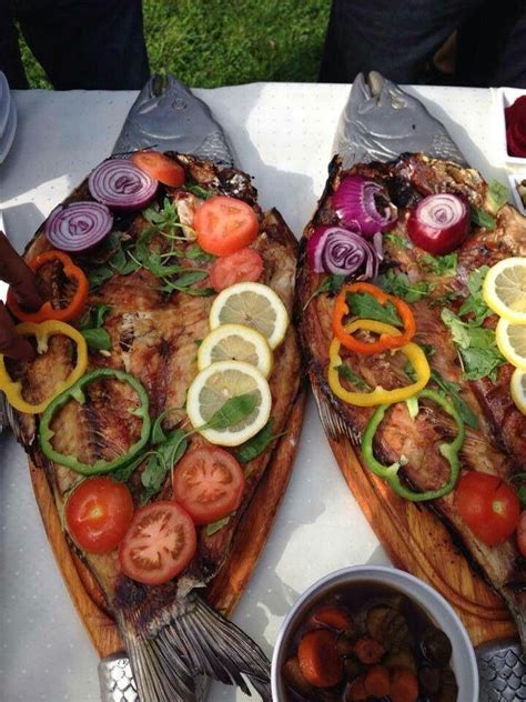 Iraqi Barbecue Fish السمك ألمسگوف العراقي Food Middle East Recipes