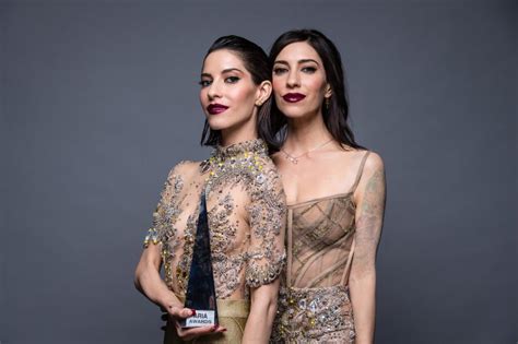 Discover all the veronicas's music connections, watch videos, listen to music, discuss and download. The Veronicas Rilis 'Biting My Tongue' Dari Album "Human ...