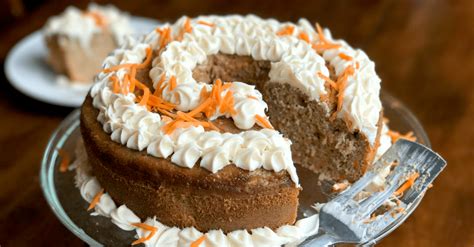 Easy Carrot Cake With Cream Cheese Frosting Amusing Foodie