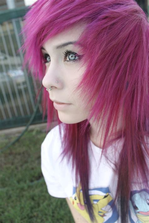 Byuutiful Hair And Septum And Eyes And Oh She Is Just Gorgeous Short Scene Hair Emo