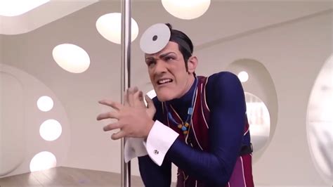 Robbie Rotten Gets Into Sportacus Airship But Its General Grievous