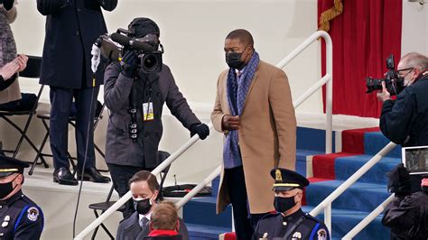 Eugene Goodman Capitol Police Officer Who Diverted Mob Is A Harris