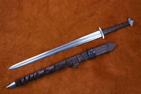 Guardlan Two Handed Viking Sword Medieval Weapon Darksword Armory 1