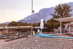 Pontoon Heaven Embark On A Voyage To The Marketplace Of Dreams