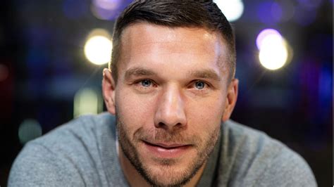 Lukas Podolski Wechselt Zu Einem Neuen Und Zugleich Alten Verein Sternde