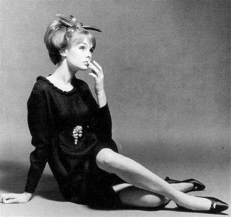 1964 Jean Shrimpton In Black Rayon Empire Waist Dress By Avant Gard