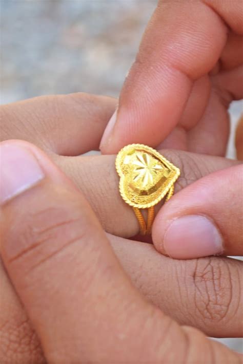 10k gold is 10 parts pure gold mixed with 14 parts other metals. How Much Is 10k Gold Ring Worth?