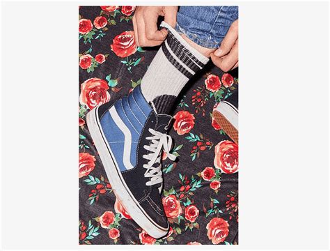 Since '66, vans has been synonymous with effortlessly wearable skate gear and original street style. vans laces matched shoelaces