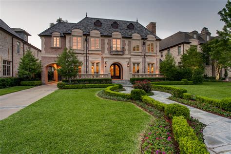 20 Beautiful Brick Homes Homes Of The Rich