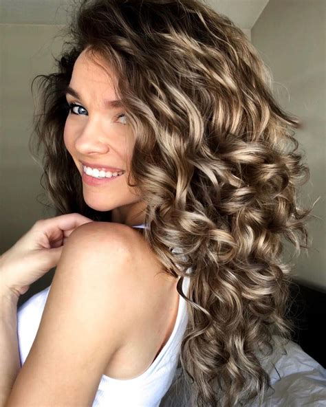 How To Enhance Natural Curls Products And Techniques