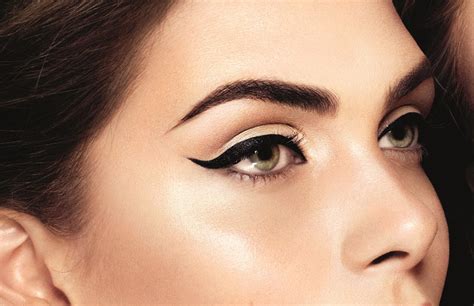 How To Get Your Winged Eyeliner On Fleek The Banner