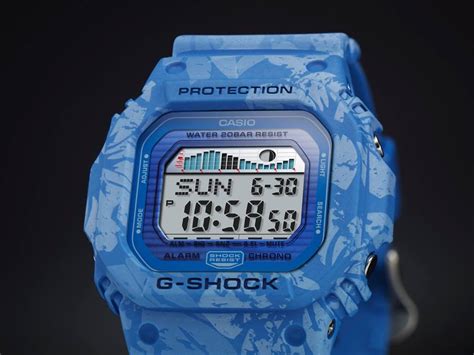 All our watches come with outstanding water resistant technology and are built to withstand extreme condition. GLX-5600F - Vintage Flower Series - G-Shock 2015