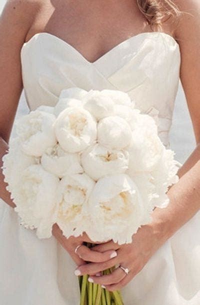 Bouquetflower The Prettiest Bridal Bouquet Trend 2248747 Weddbook