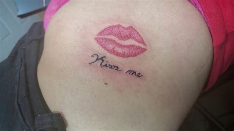 Kiss Tattoo On Female Buttocks By Boris Kuryakin February 15 2020